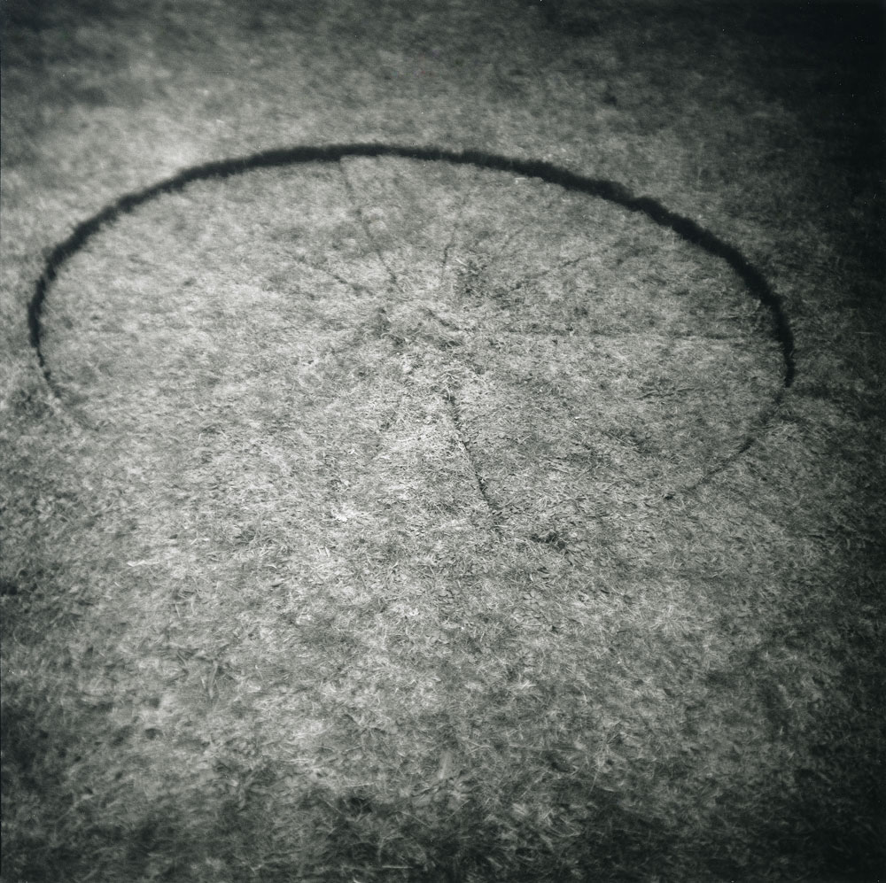 Turf Circle 1966. Courtesy Richard Long